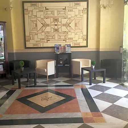 Columbia Hotel