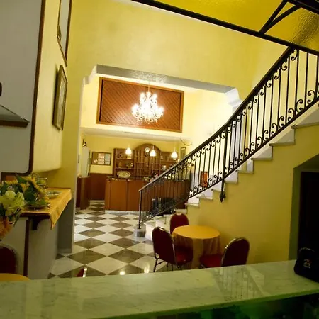 Hotel Columbia