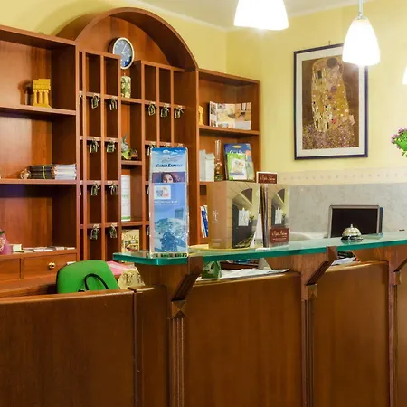 Hotel Columbia